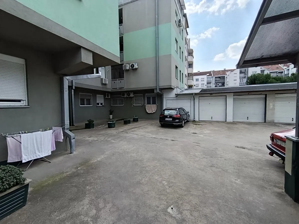 Prodaja, parking/garaža, 18m², Bulevar Oslobodjenja, Novi Sad Sve Podlokacije