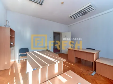Rent, office space, 345m², Centar, Podgorica - image 10