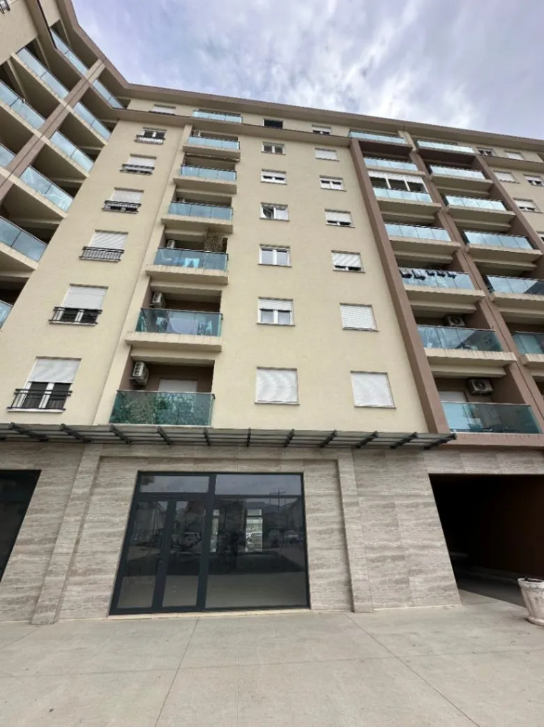 Izdavanje, poslovni prostor, 144m², Zabjelo, Podgorica
