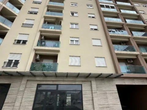 Izdavanje, poslovni prostor, 144m², Zabjelo, Podgorica