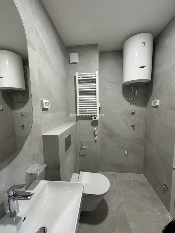 Izdavanje, jednosoban stan, 49m², Podgorica, Crna Gora