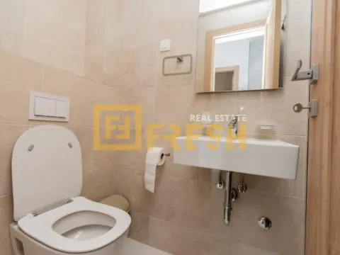 Izdavanje, dvosoban stan, 69m², Master Kvart, Podgorica - image 18