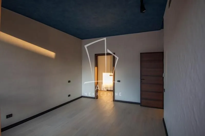 Sale, four bedroom apartment, 150m², Kalenić Pijaca, Vračar Sve Podlokacije