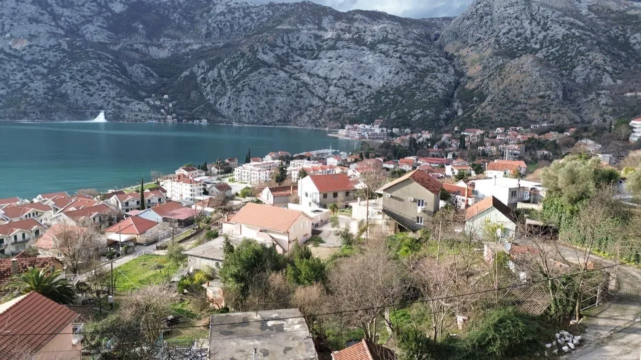 Sale, land lot, 425m², Risan, Kotor