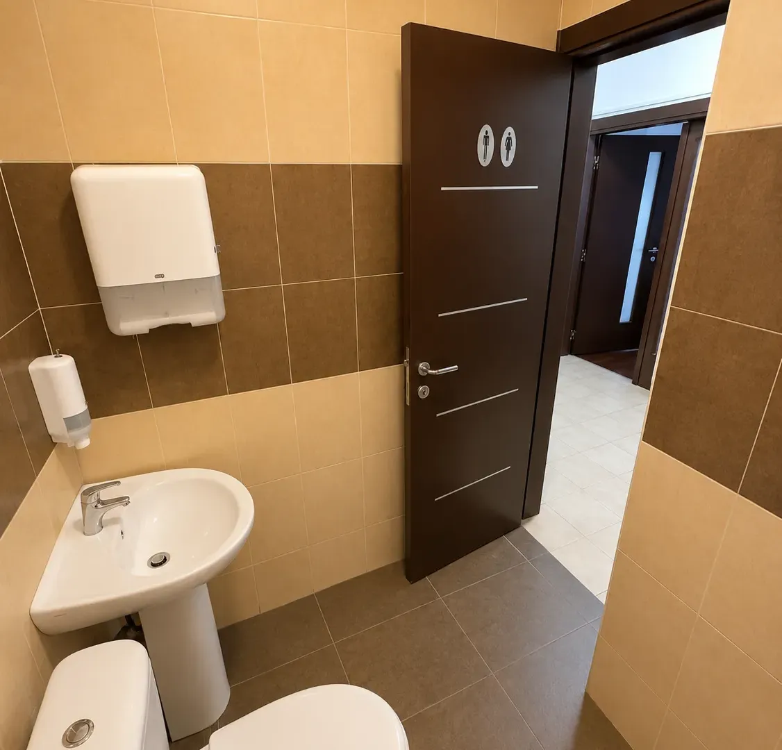 Izdavanje, poslovni prostor, 105m², Preko Morače, Podgorica