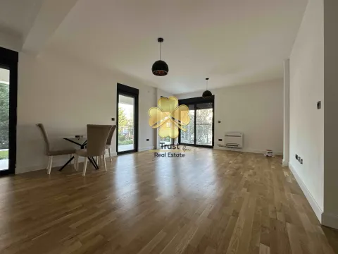 Izdavanje, dvosoban stan, 100m², Blok 9, Podgorica - image 2