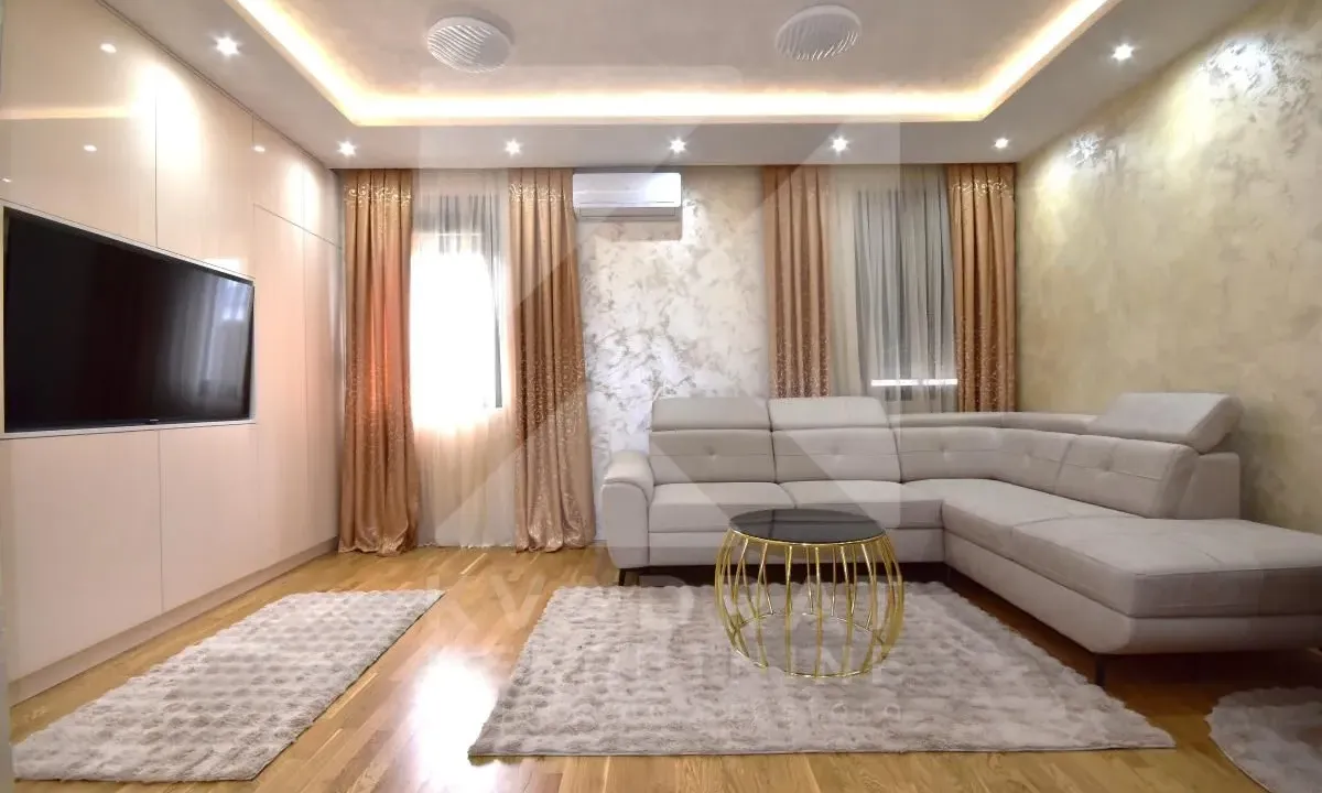 Izdavanje, garsonjera, 30m², Stara Varoš, Podgorica