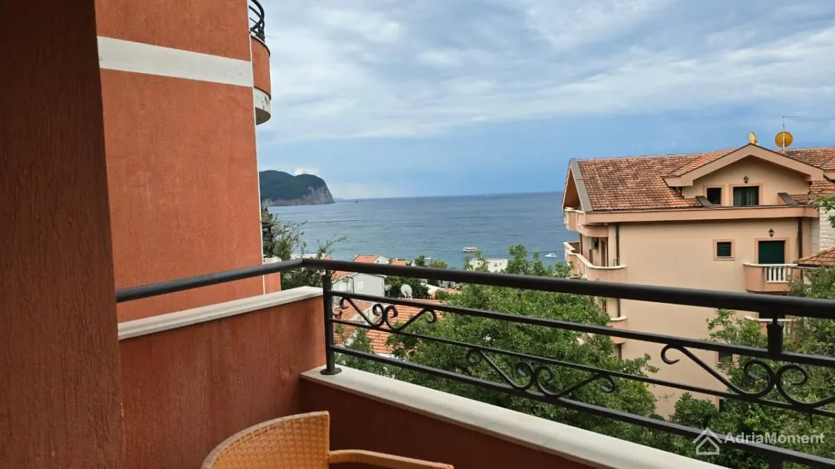 Sale, two bedroom apartment, 82m², Petrovac, Budva