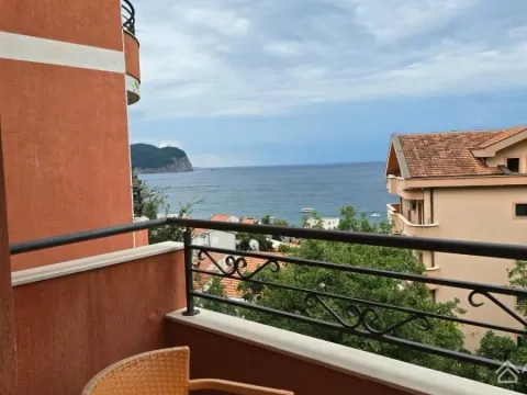Prodaja, dvosoban stan, 82m², Petrovac, Budva