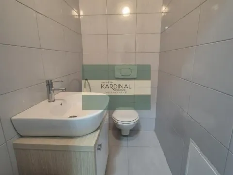 Izdavanje, poslovni prostor, 122m², Centar, Ćuprija - image 5