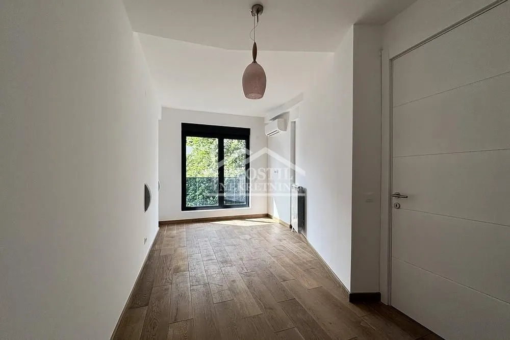 Prodaja, trosoban stan, 83m², Kalenić Pijaca, Vračar Sve Podlokacije