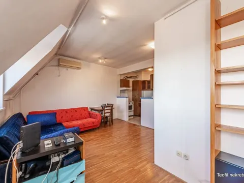 Prodaja, jednosoban stan, 35m², Južni Bulevar, Vračar Sve Podlokacije - image 2