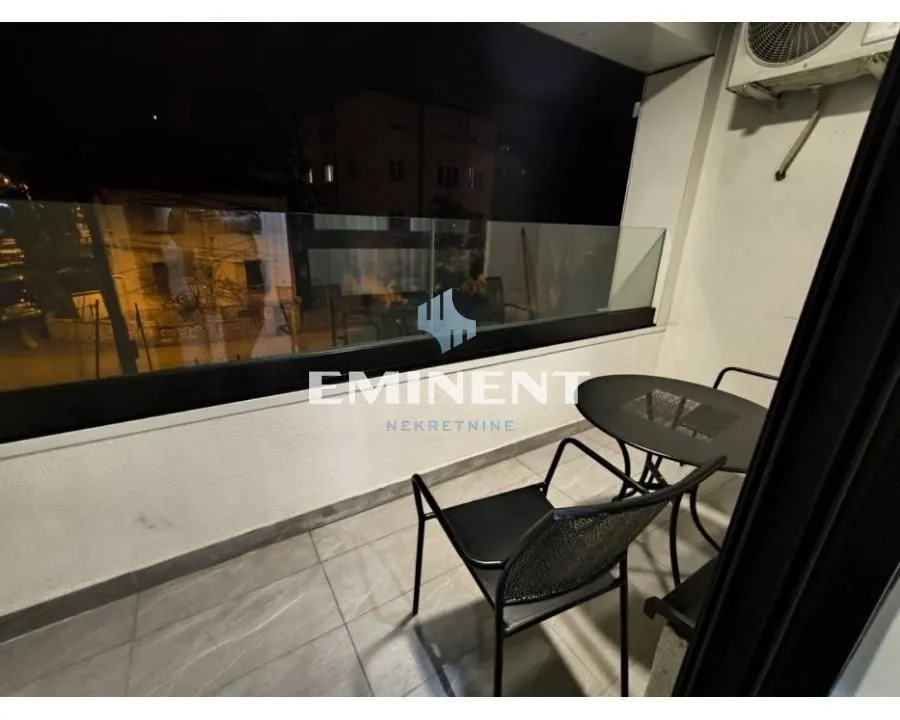 Rent, three bedroom apartment, 60m², Južni Bulevar, Vračar Sve Podlokacije