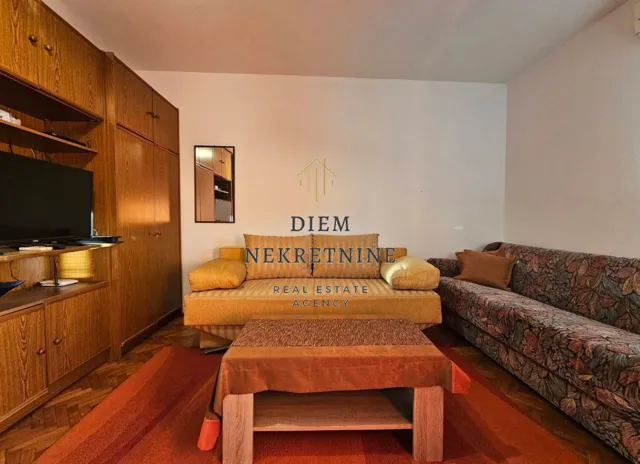 Rent, studio apartment, 32m², Makedonsko naselje, Bar