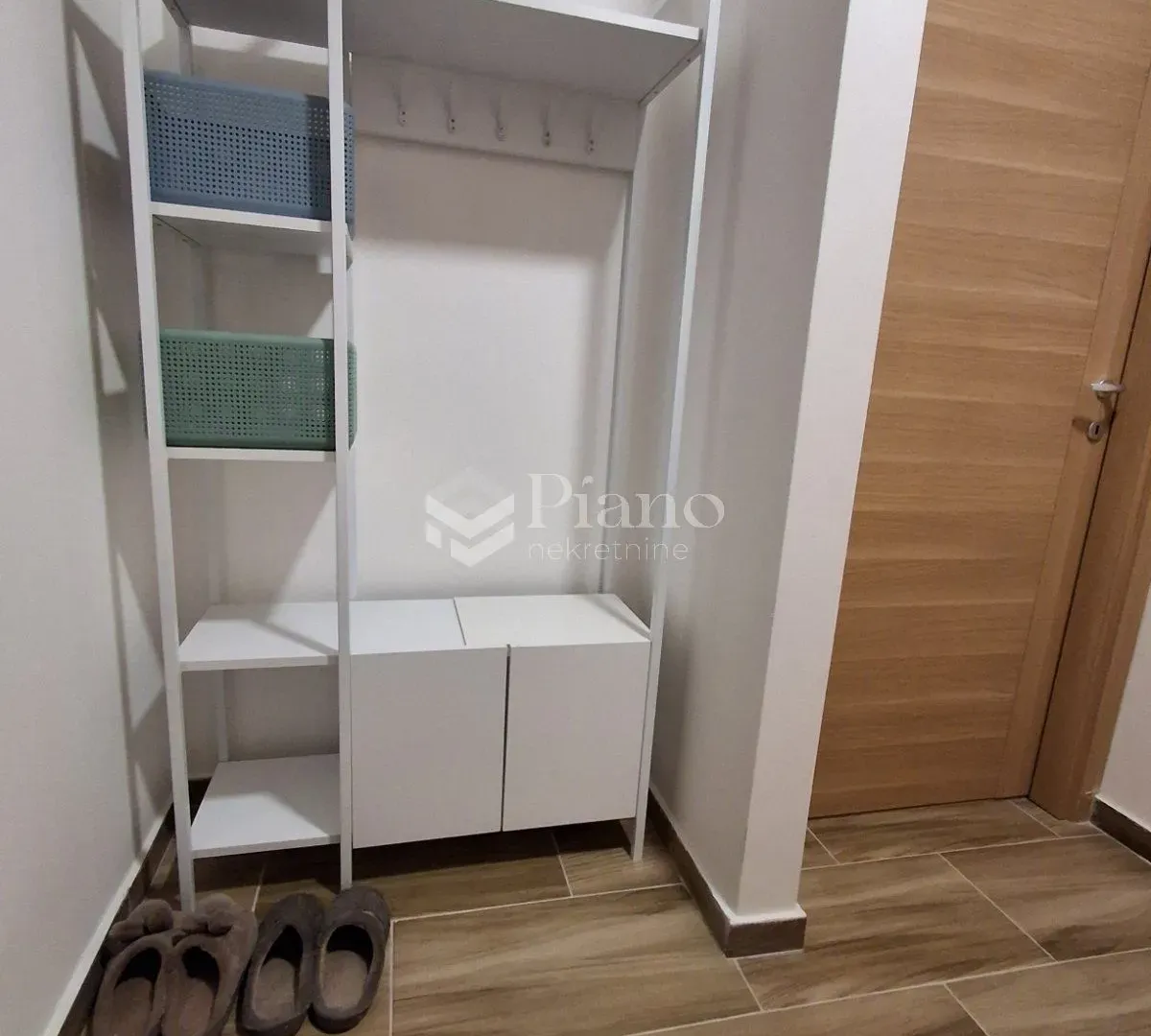 Rent, one bedroom apartment, 42m², Stari Aerodrom, Podgorica
