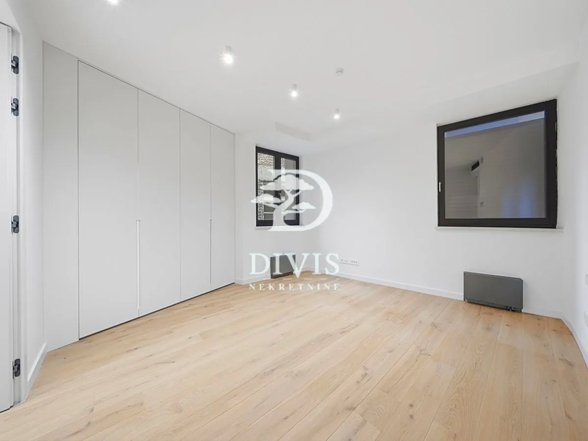 Rent, three bedroom apartment, 120m², Andrićev Venac, Beograd