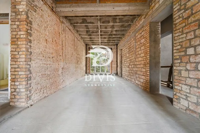 Sale, apartment, 642m², Vračar Sve Podlokacije, Beograd