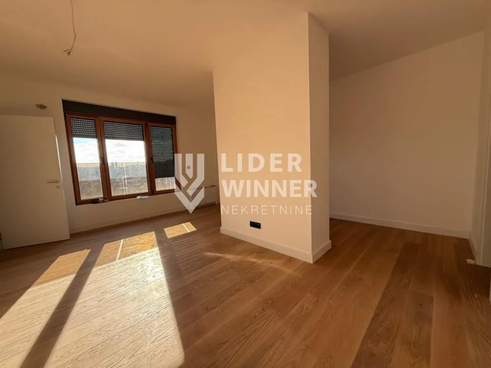 Sale, apartment, 220m², Autokomanda, Voždovac Sve Podlokacije