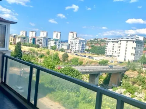 Izdavanje, jednosoban stan, 72m², Vezirov Most, Podgorica - image 9