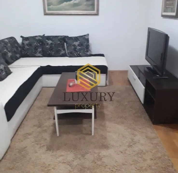 Rent, studio apartment, 30m², Stari Aerodrom, Podgorica