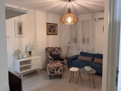 Izdavanje, jednosoban stan, 40m², Blok 5, Podgorica - image 6