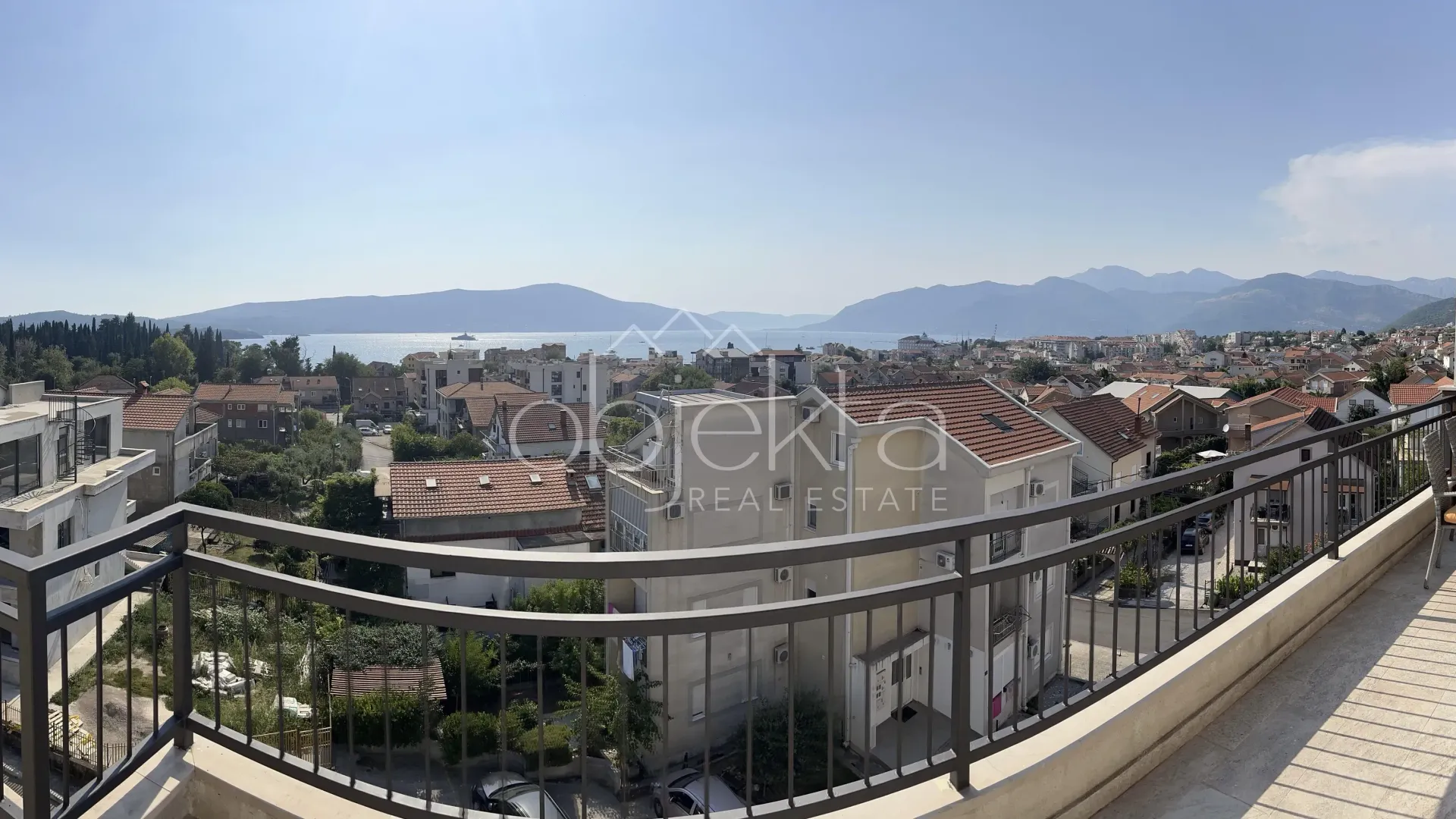Sale, apartment, 99m², Tivat, Crna Gora