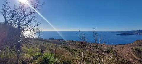 Otvoreni pogled na more sa zemljišta. - image 6