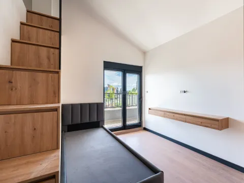 Sale, three bedroom apartment, 115m², Gorica C, Podgorica - image 16