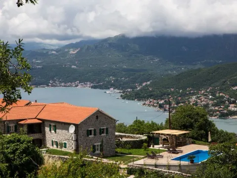 Prodaja, kuća, 235m², Tivat, Crna Gora - image 14