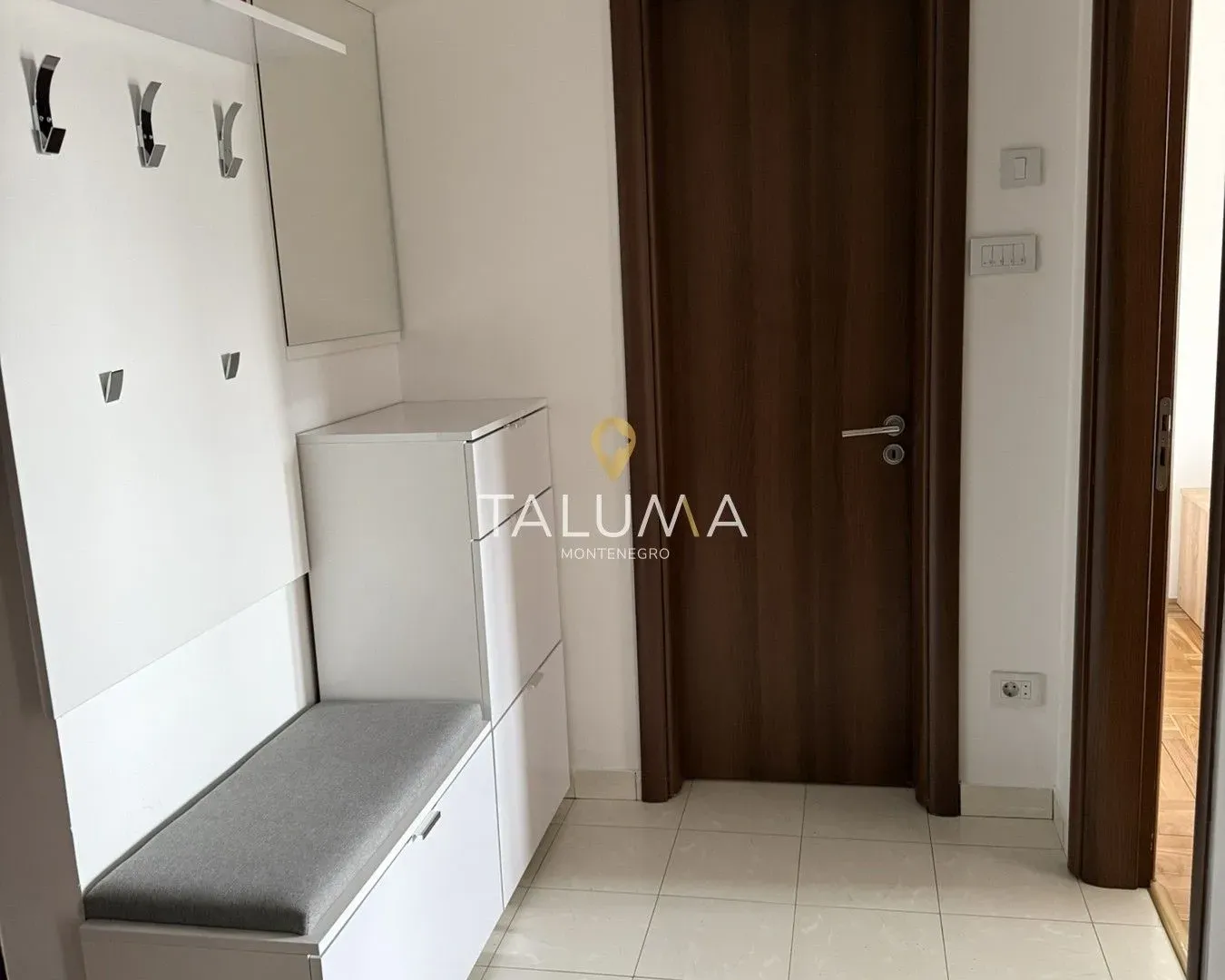 Rent, two bedroom apartment, 56m², City Kvart, Podgorica