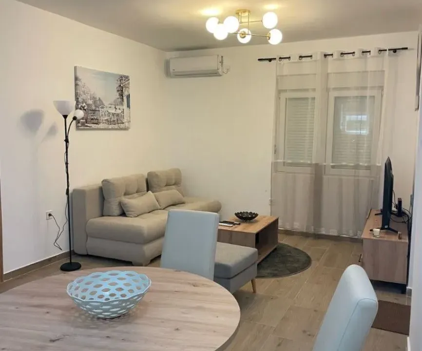 Rent, house, 50m², Škaljari, Kotor