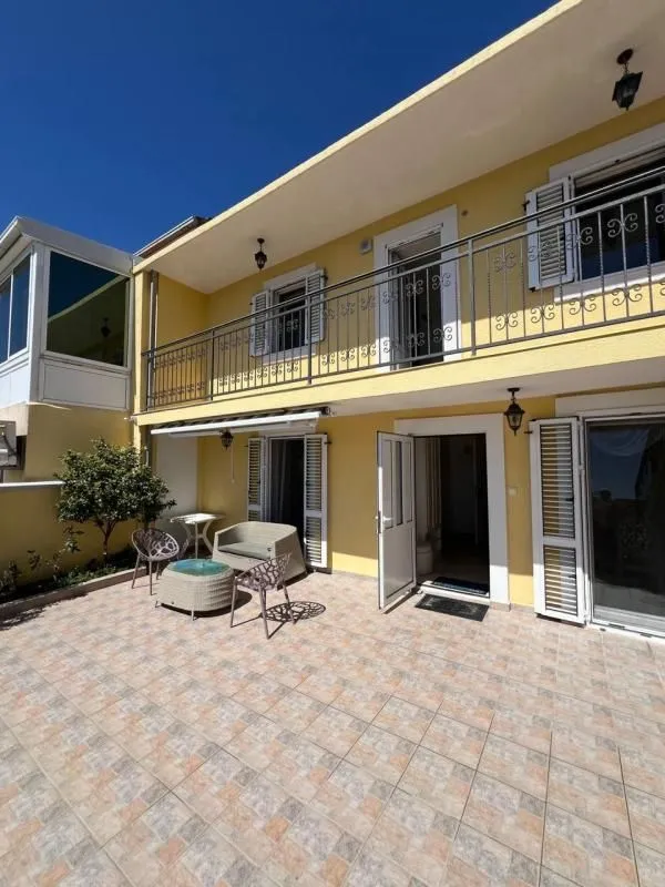 Prodaja, kuća, 75m², Savina, Herceg Novi