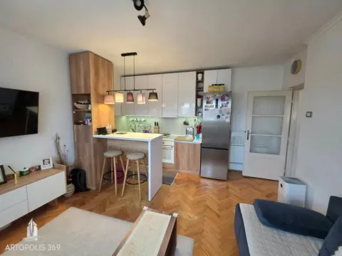 Stan in Južni Bulevar