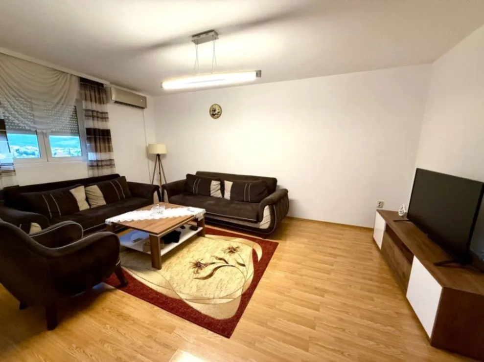 Izdavanje, dvosoban stan, 60m², Burtaiši, Bar