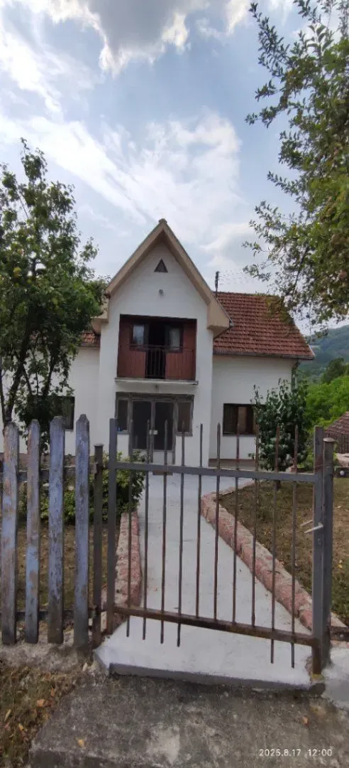 Sale, house, 250m², Kosjerić, Srbija