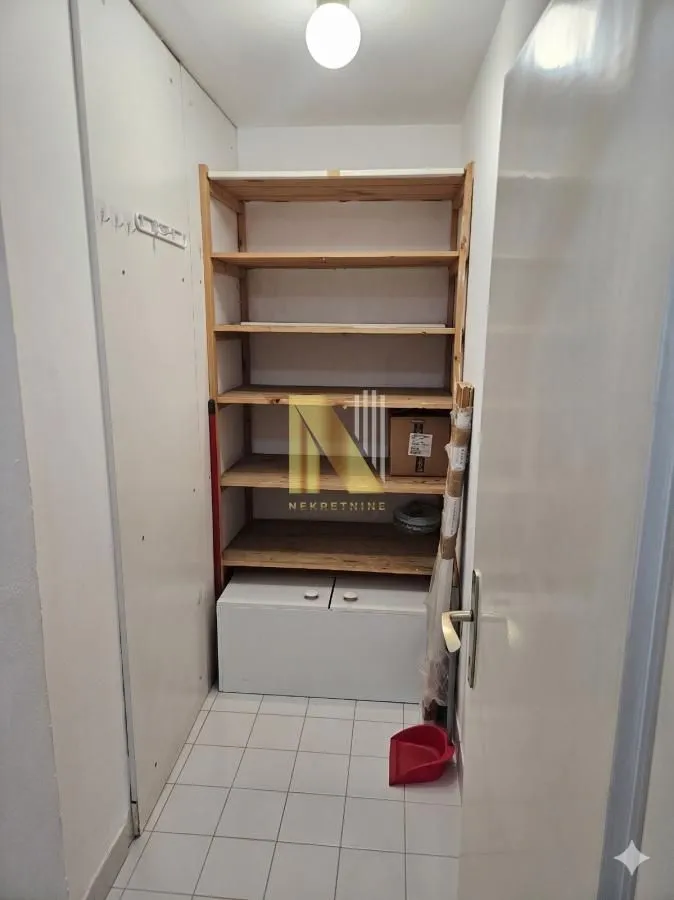 Prodaja, dvosoban stan, 58m², Sajmište, Novi Sad