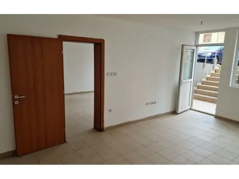 Sale, office space, 52m², Durlan, Niš - image 10