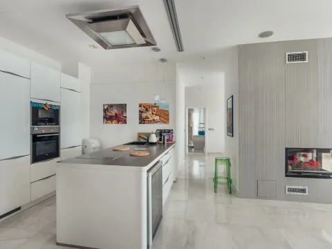 Sale, apartment, 337m², Rijeka Reževići, Budva - image 11