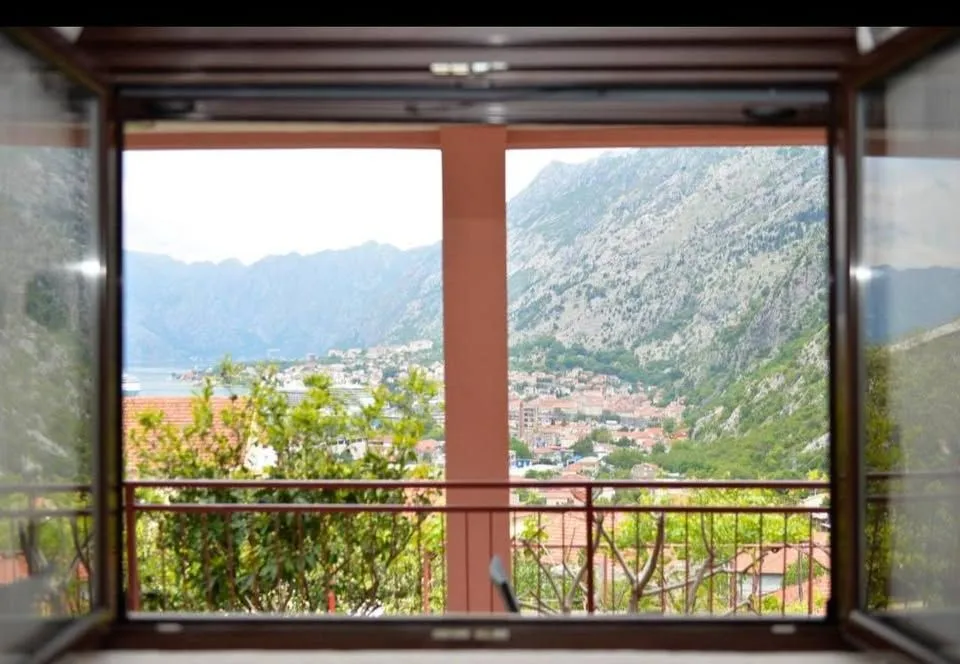Rent, apartment, 50m², Kotor, Crna Gora
