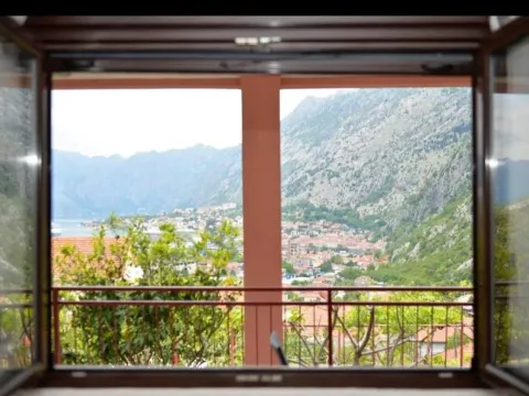 Rent, apartment, 50m², Kotor, Crna Gora - image 7