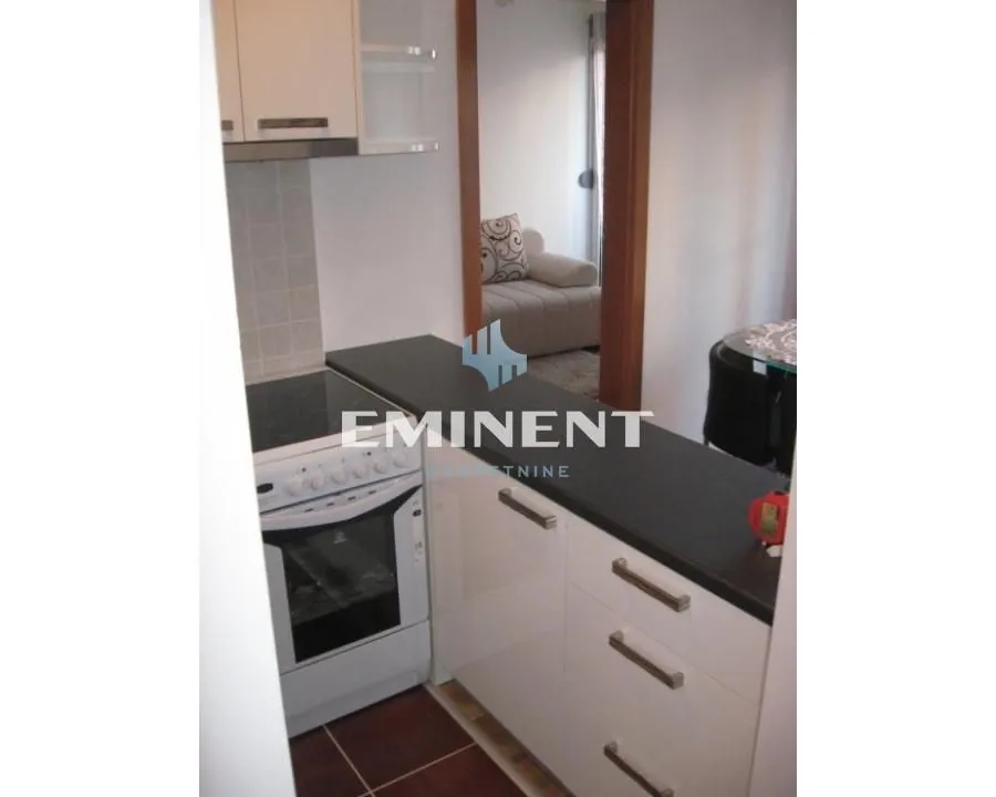 Rent, apartment, 32m², Vračar Sve Podlokacije, Beograd