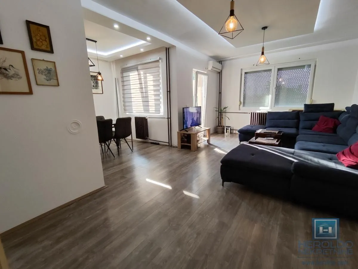 Prodaja, dvosoban stan, 67m², Sarina Medja, Jagodina