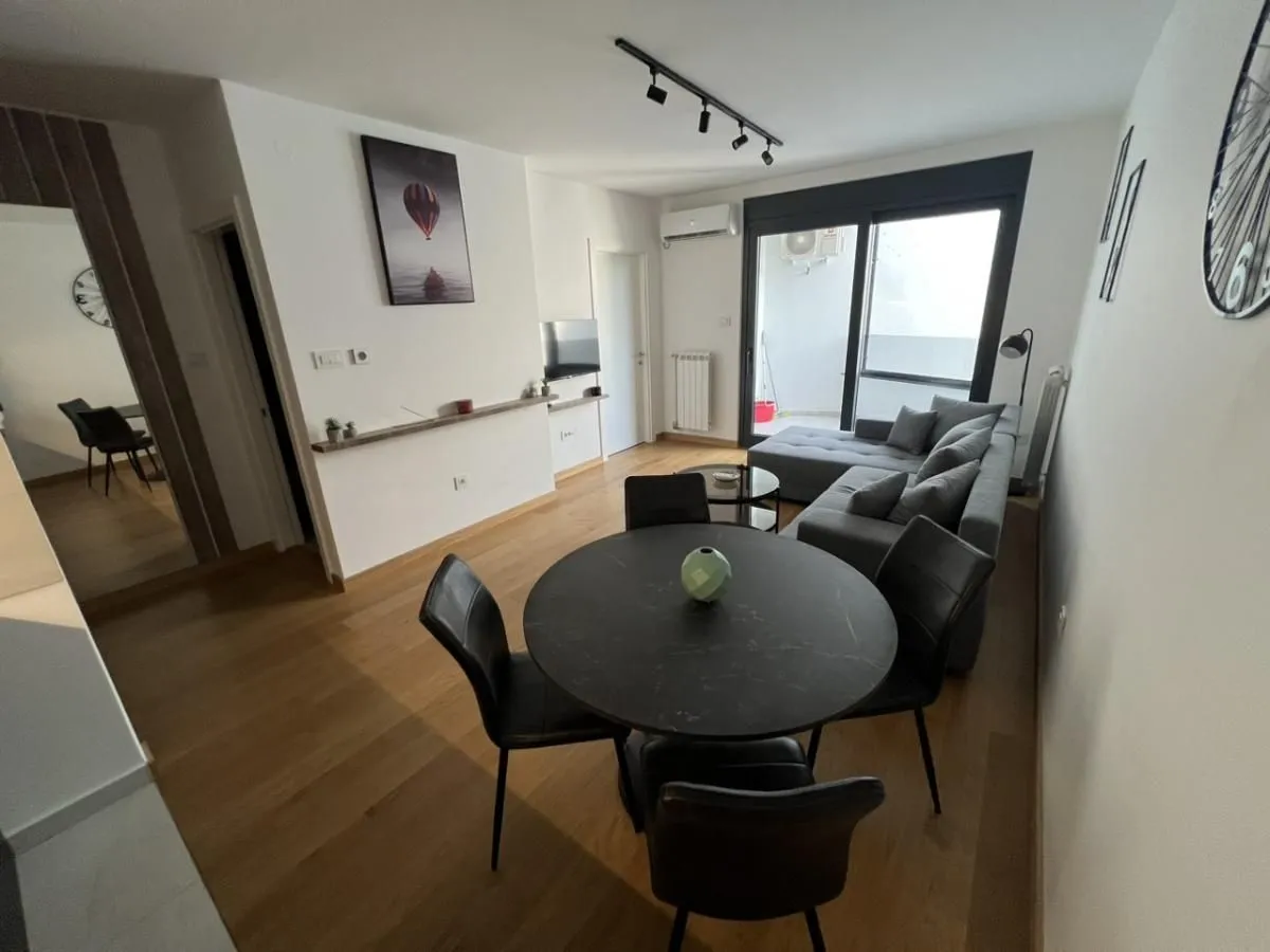 Prodaja, dvosoban stan, 48m², Rotkvarija, Novi Sad Sve Podlokacije