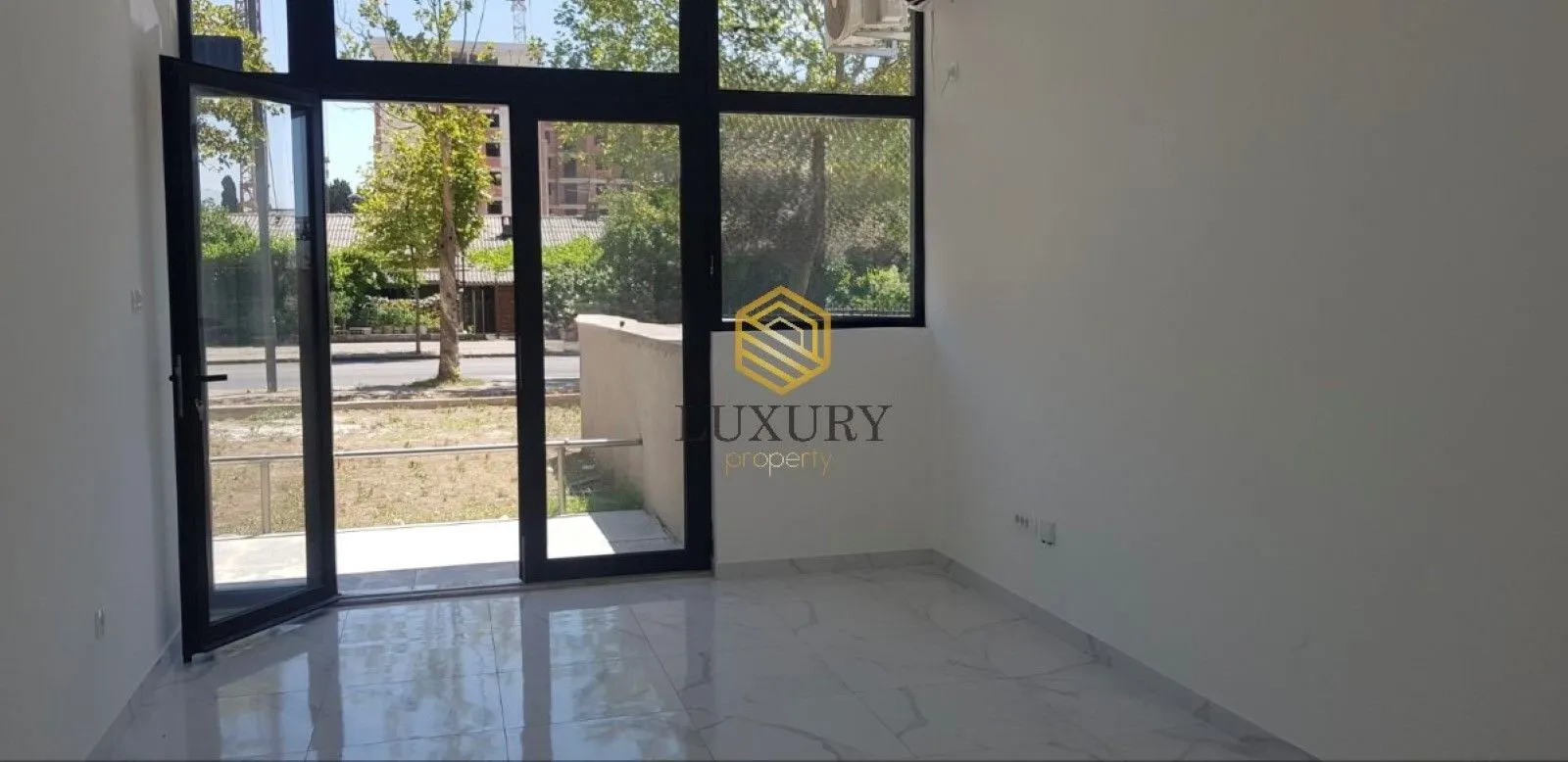 Rent, office space, 24m², Pobrežje, Podgorica