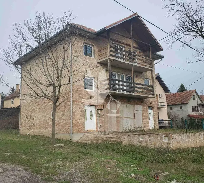 Prodaja, kuća, 300m², Koraćica, Mladenovac