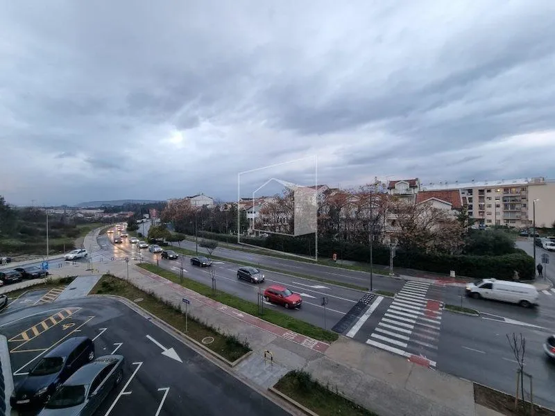 Izdavanje, stan, 48m², Ljubović, Podgorica