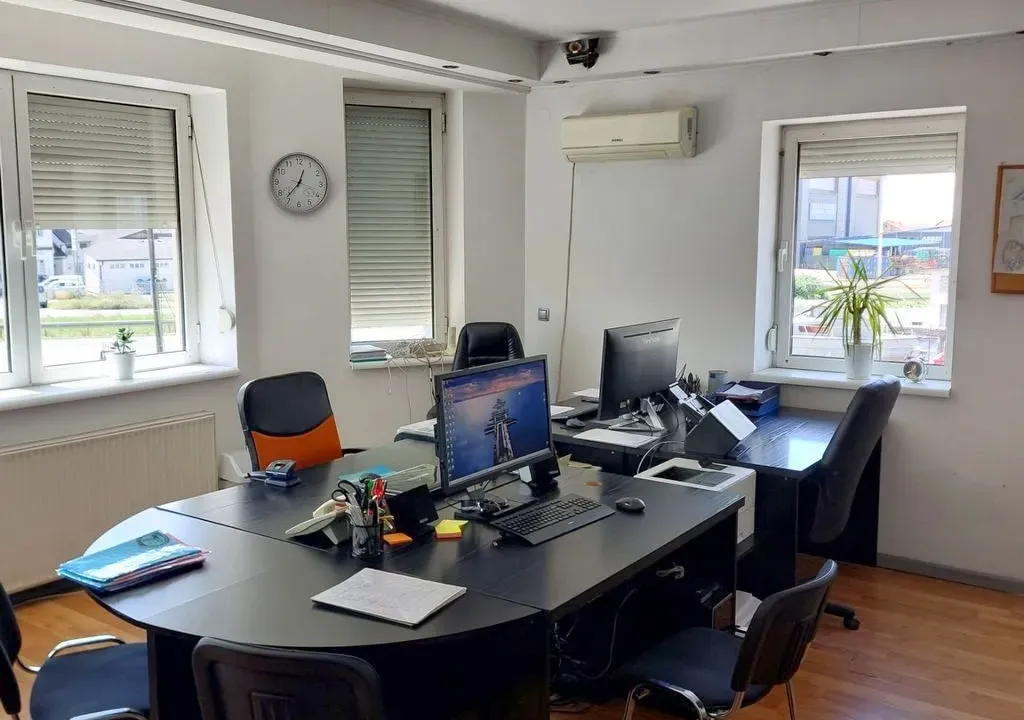 Rent, office space, 48m², Galenika, Beograd