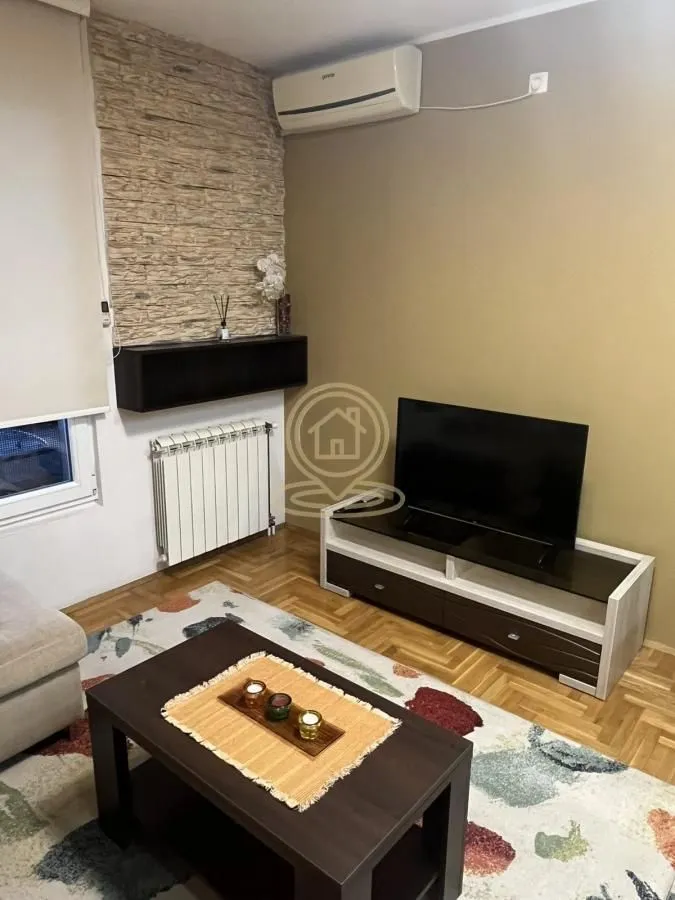 Izdavanje, trosoban stan, 52m², Mirijevo Sve Podlokacije, Beograd