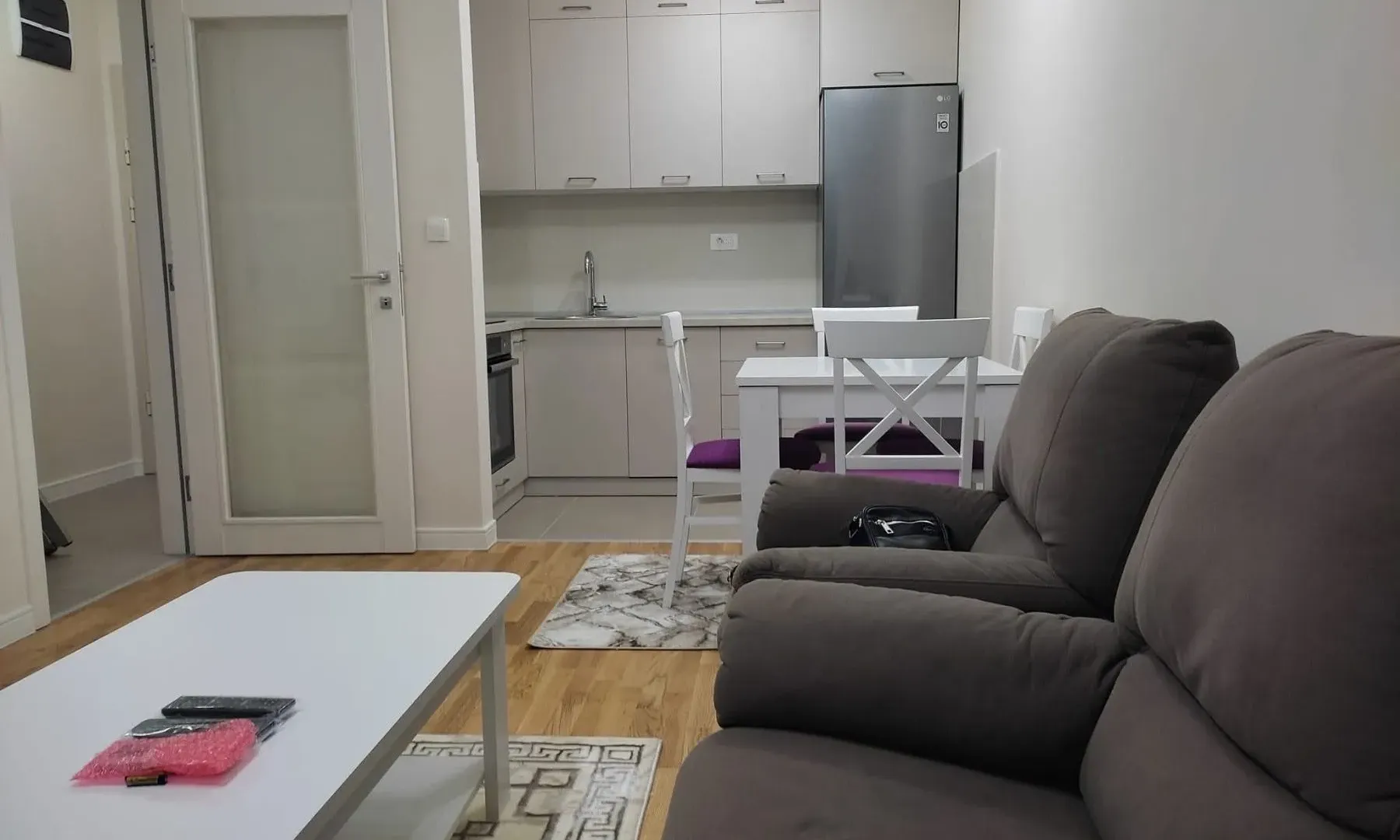 Izdavanje, jednosoban stan, 40m², Zabjelo, Podgorica