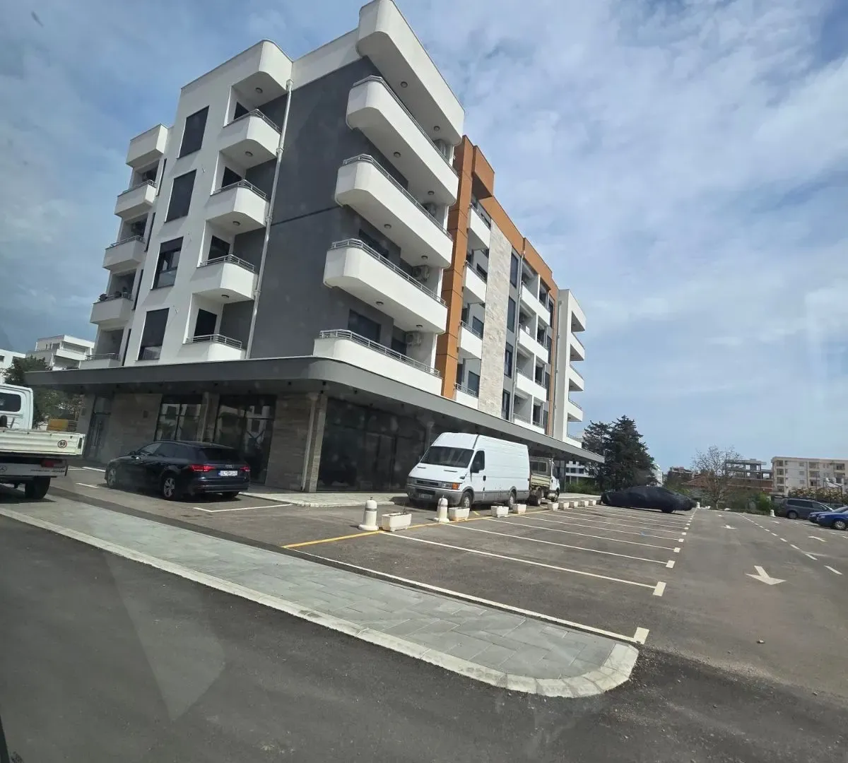 Prodaja, jednosoban stan, 65m², Velika Plaža, Ulcinj